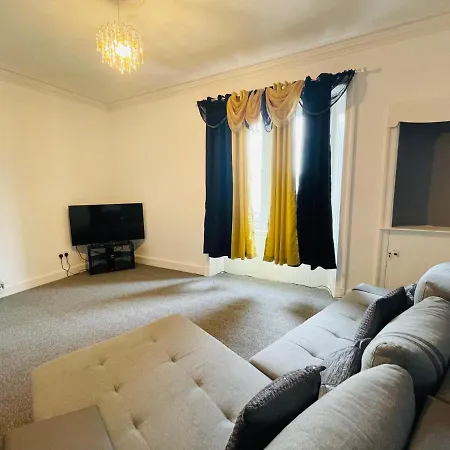 Spacious 3 Bedroom Entire Apartment Self Check In Cowdenbeath Exterior foto