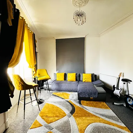 Spacious 3 Bedroom Entire Apartment Self Check In Cowdenbeath Exterior foto