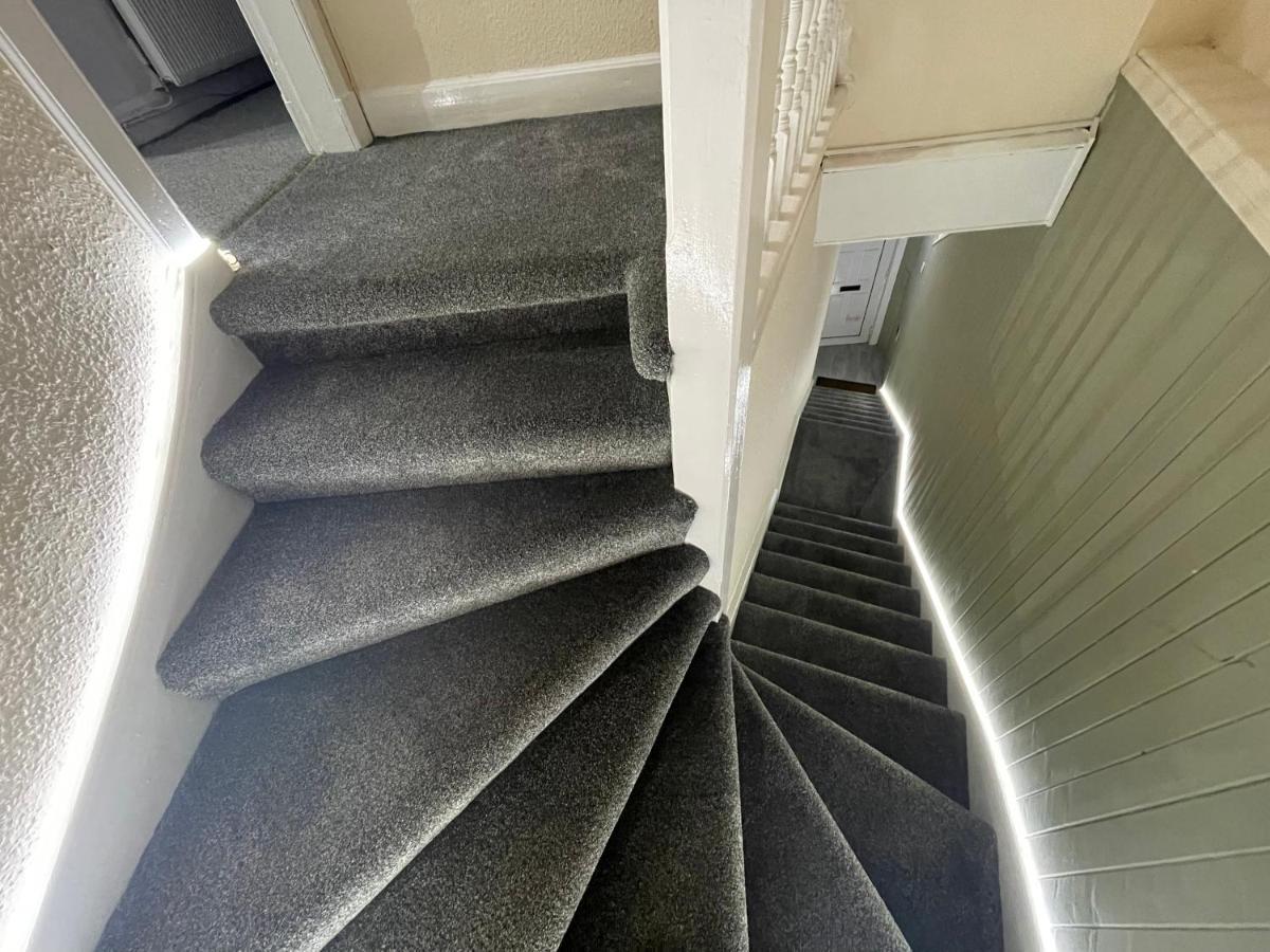 Spacious 3 Bedroom Entire Self Check In Apartment Cowdenbeath